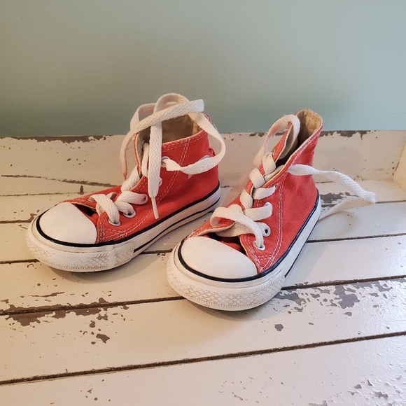 vintage chuck taylors